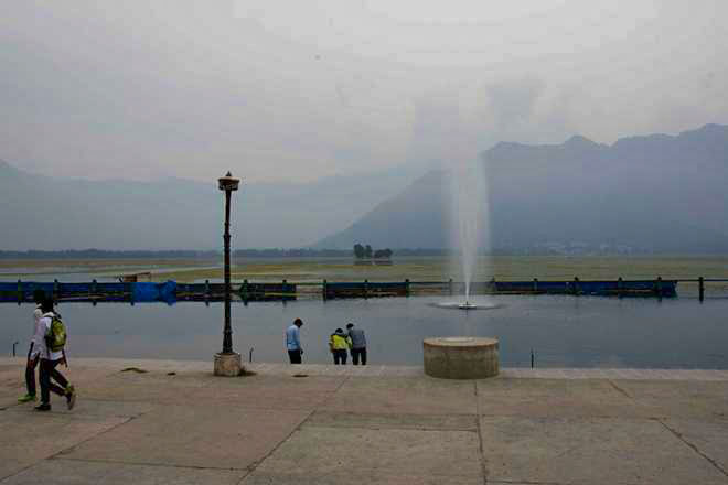 View-of-Dal-Lake-from-the-precincts-of-Hazratbal-Dargah